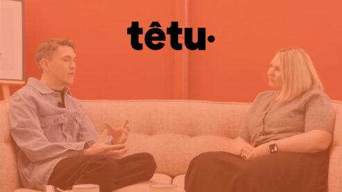 têtu·
